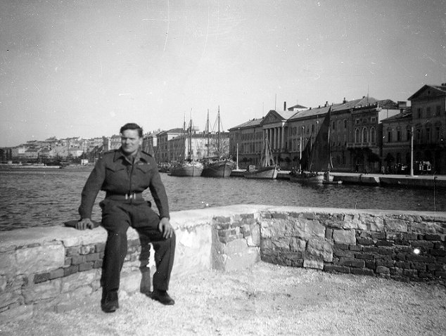 Thomas Scully, Pola 1946