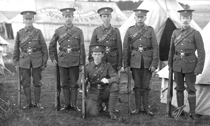 Group of 10th Battalion Worcestershire Regiment at camp in 1915 prior to going to France