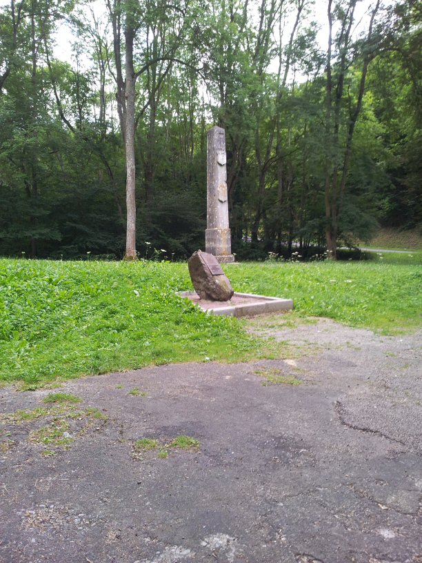 Monument route de Tilly 2021