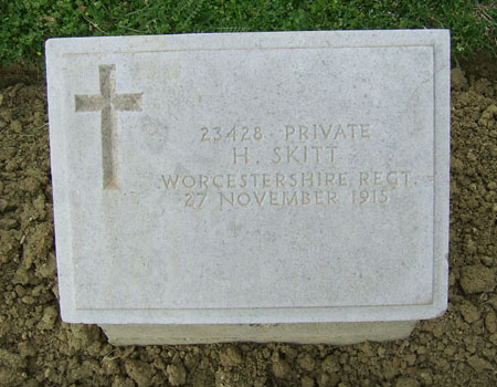 Private Harry SKITT (23428) war grave