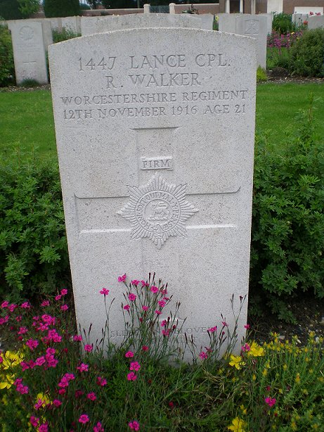 Lance Corporal Robert WALKER (1447) war grave