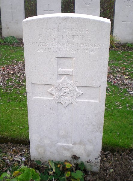 Private Frank McEntyre (10908) war grave