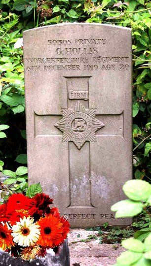 Private George Hollis (59305) war grave