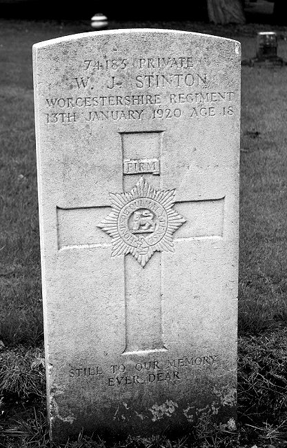 Private Walter J. STINTON (74185) war grave