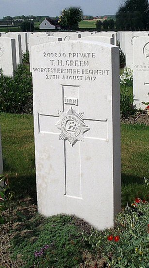 Private Thomas Henry GREEN (200870) war grave