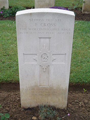 Private Frederick CROSS (5249458) war grave