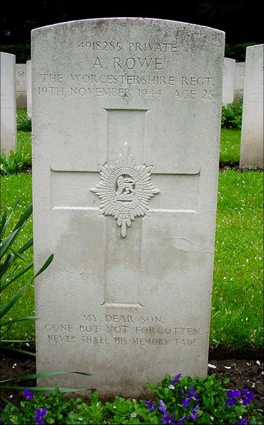 Private Albert ROWE (4918285) war grave